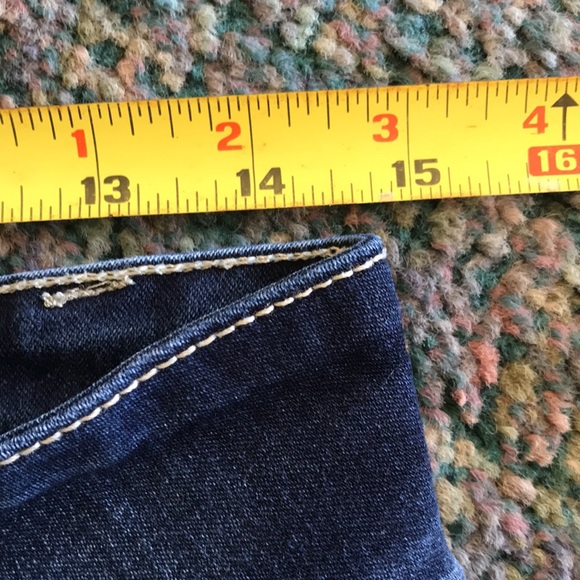 YMI - “Wanna Betta Butt?” Cropped Jeans - Picture 10 of 13